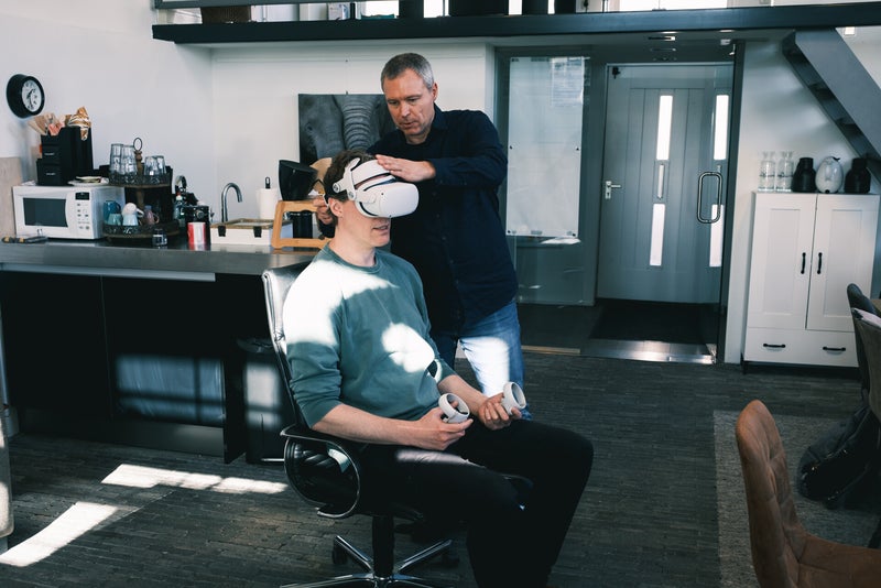 Verandercoach Dirk van Tienhoven van v10hoven, expert in VR-coaching en innovatieve verandertrajecten